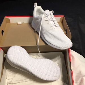 Brand new Nike Rose One boy shoe size 8.5